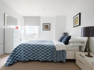 2 Bedroom 2 Bathroom Apartment with large balcony photo 4