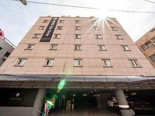 THE GRAY HOTEL photo 1