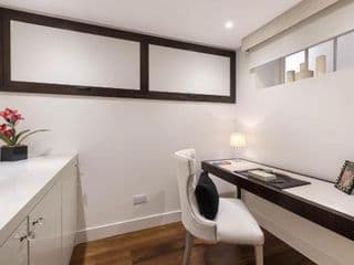 Spectacular Knightsbridge House | Harrods 1 minute photo 3