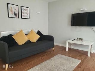 Luxury City Apartment with Self-Checkin in JQuater photo 1