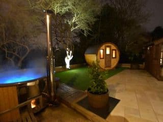 Oak tree stables cottage photo 1