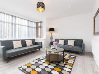Birmingham Estate III By Prime Stays photo 1