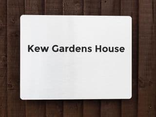 Beautiful West London Holiday House photo 4