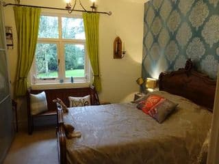 Victorian Gate House Own Bathroom photo 1