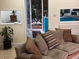 Treetops flat2 Hall Green B28 photo 3