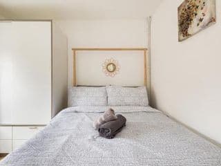 Cosy 1BR Apartment with Excellent Commute, just 20' from Central London photo 1