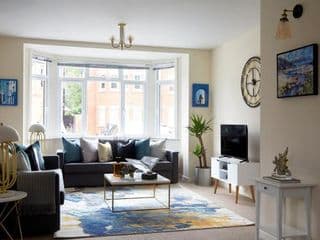 Aisiki Living at Alexandra Road, 2 Bedrooms and 2 Bathrooms with King or Twin beds and with FREE WIFI and PARKING photo 4