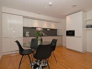 Grand Apartments Kew Gardens photo 1