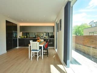 Grand Apartments Kew Gardens photo 4