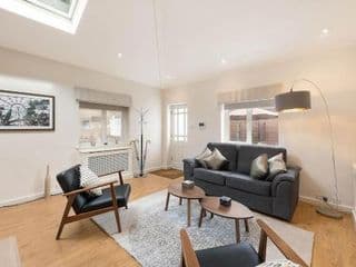 Beautiful West London House photo 2