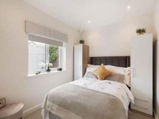 Beautiful West London House photo 4