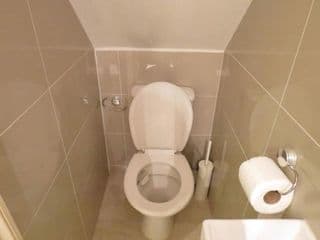 Modern split level flat in Croydon (south) London photo 3