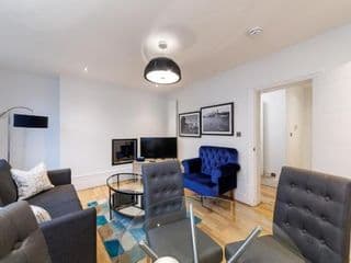 Garrick Mansions photo 3