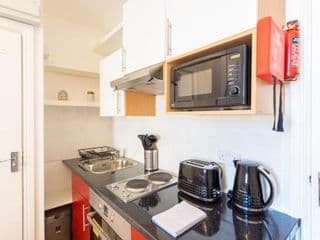 Modern 1 Bed Studio Flat in West Kilburn by Queen's Park for 2 people photo 4