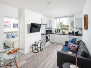 Skyline Serviced Apartments - Beckett photo 1