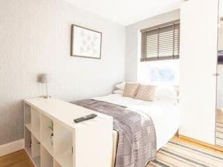 Modern and Chic Studio Flat for 2 people in West Kilburn by Queen's Park photo 1