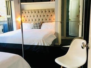 Luxury 2 bedroom flat heart of Camden photo 2