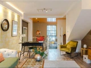 Neon Melody - Playful 2 bedroom by London Bridge photo 1