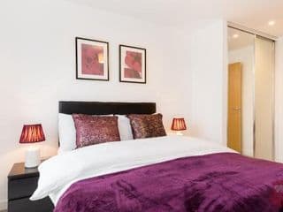 Modern Birmingham City Apartments Secure Gated Parking photo 3