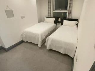 NKY CLASSIC BRIXTON APARTMENT Three photo 2