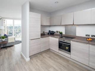 Central Croydon Stunning apartment photo 4