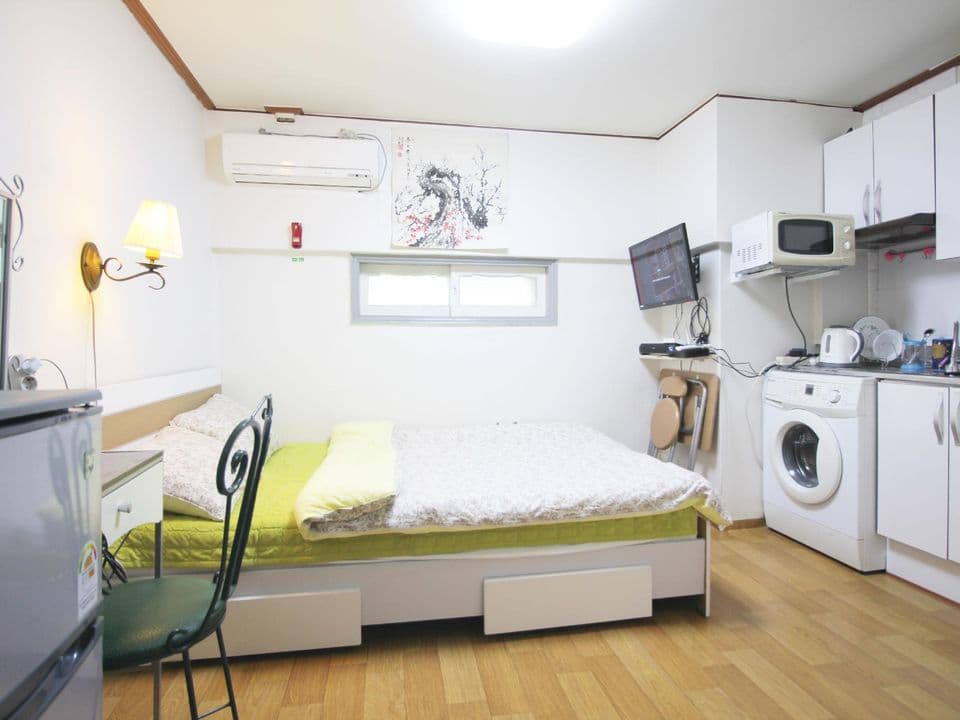 13NearAction@HongDae/ShinChon,Quiet GoodNight@Home