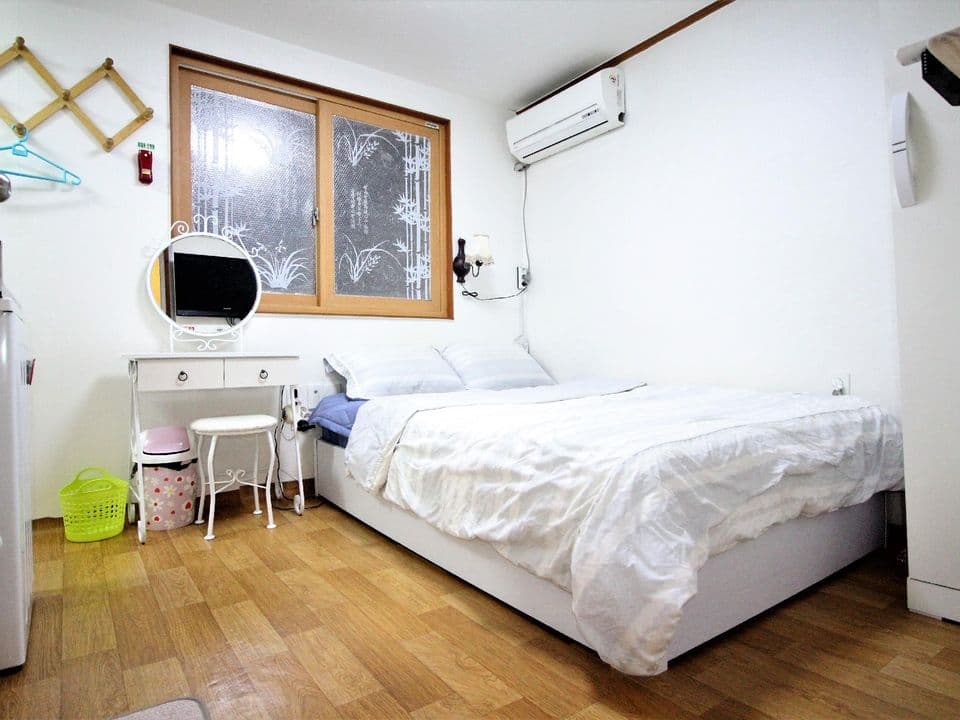 12NearAction@HongDae/ShinChon,Quiet GoodNight@Home