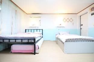 15NearAction@HongDae/ShinChon,Quiet GoodNight@Home photo 3