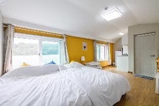Seoul bokchon JJs house 302 photo 3