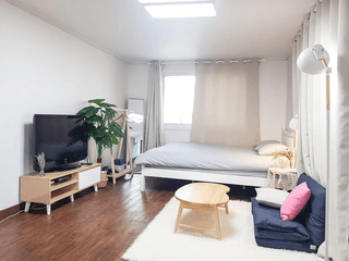 Seoul Station, Wide Clean, Private room&bath, TV photo 1