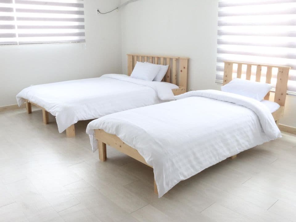 Cozy flat nearby Metro and E-Mart for Three guests