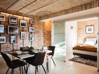 Luxurious Urban Living - Premium Downtown Apartments next to HBF photo 1