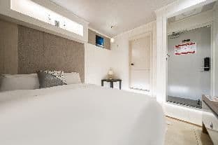 Hotel 30month photo 3