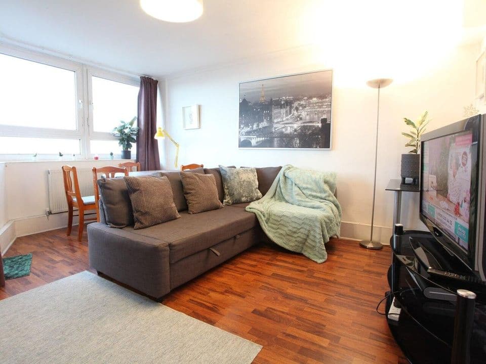 Bright Comfortable Chelsea flat - Great Location!