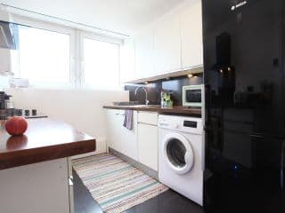Bright Comfortable Chelsea flat - Great Location! photo 2