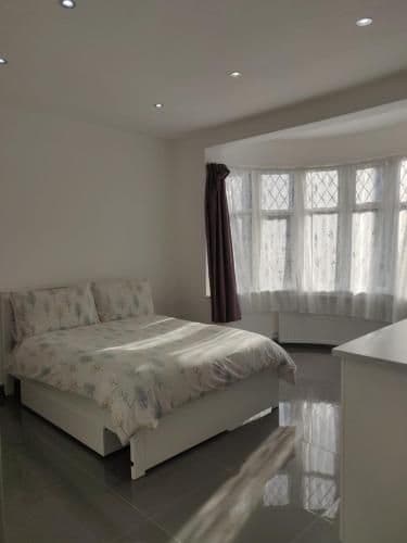 Stunning Double Room in Harrow
