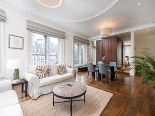 Grosvenor Gardens by CAPITAL photo 2