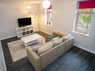 Two Bedroom Duplex in Angel HIgh Street photo 1
