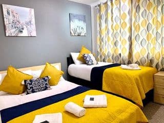 London Excel 2 Bedrooms, Reception, Spacious Apartment photo 1