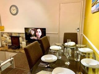 London Excel 2 Bedrooms, Reception, Spacious Apartment photo 3