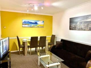 London Excel 2 Bedrooms, Reception, Spacious Apartment photo 4