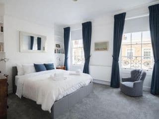 Stylish Sloane Square Home Close to Victoria by UndertheDoormat photo 3
