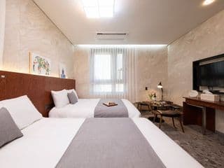 Hotel DM photo 3