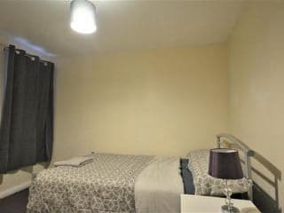 London Zone 2 Lovely 4 bedroom Apartment - 3 Trowbridge Road photo 2