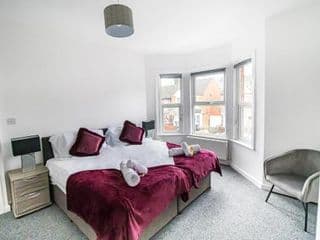 New Contractor House & M1 Access & LLA & Dunstable by Comfy Workers photo 2