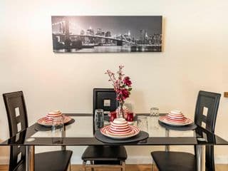 MPL Apartments - Queens Broadway F4 photo 1