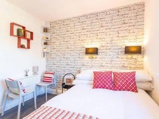 Super 1 Bed Flat in West Kilburn near Queen's Park photo 3