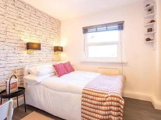 Super 1 Bed Flat in West Kilburn near Queen's Park photo 4