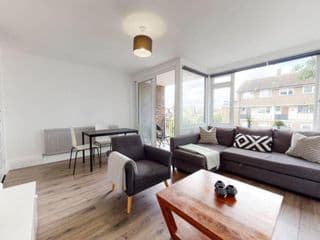 Amazing 3 Bedroom Flat - 4mins to tube station photo 2