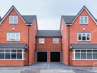 Birmingham Estate - Contractor & Group Accommodation - Secure Parking photo 2